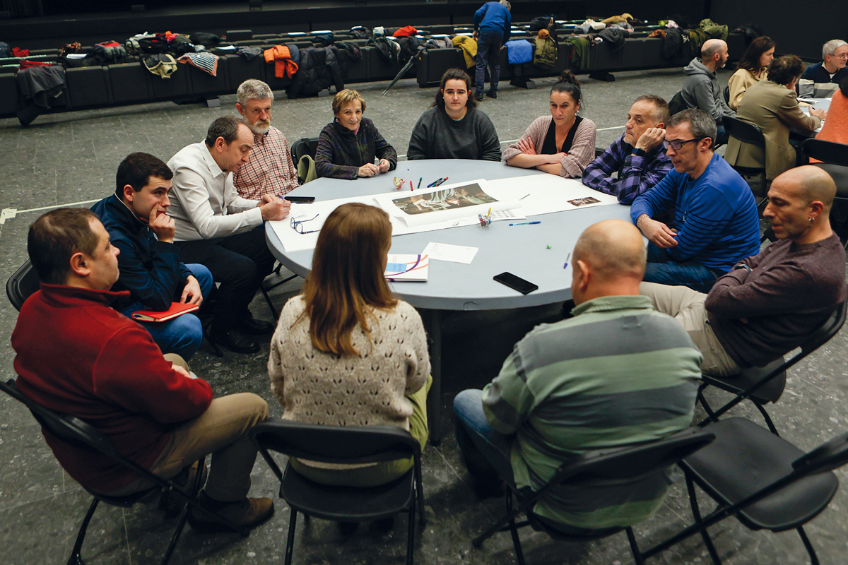 Iruñean hirieraz, mucho que hablar